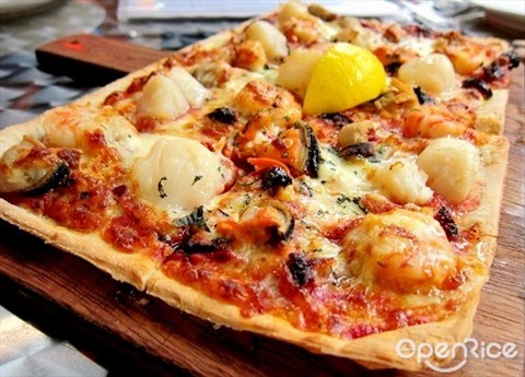 Seafood Pizza ($28)