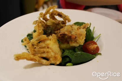 Soft-shelled crab salad