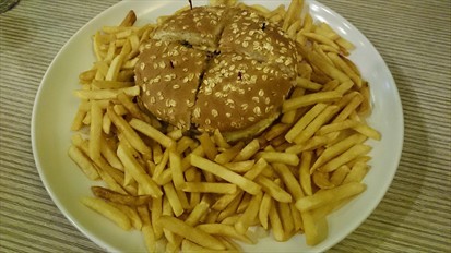 Empire burger (Not for the faint-hearted)